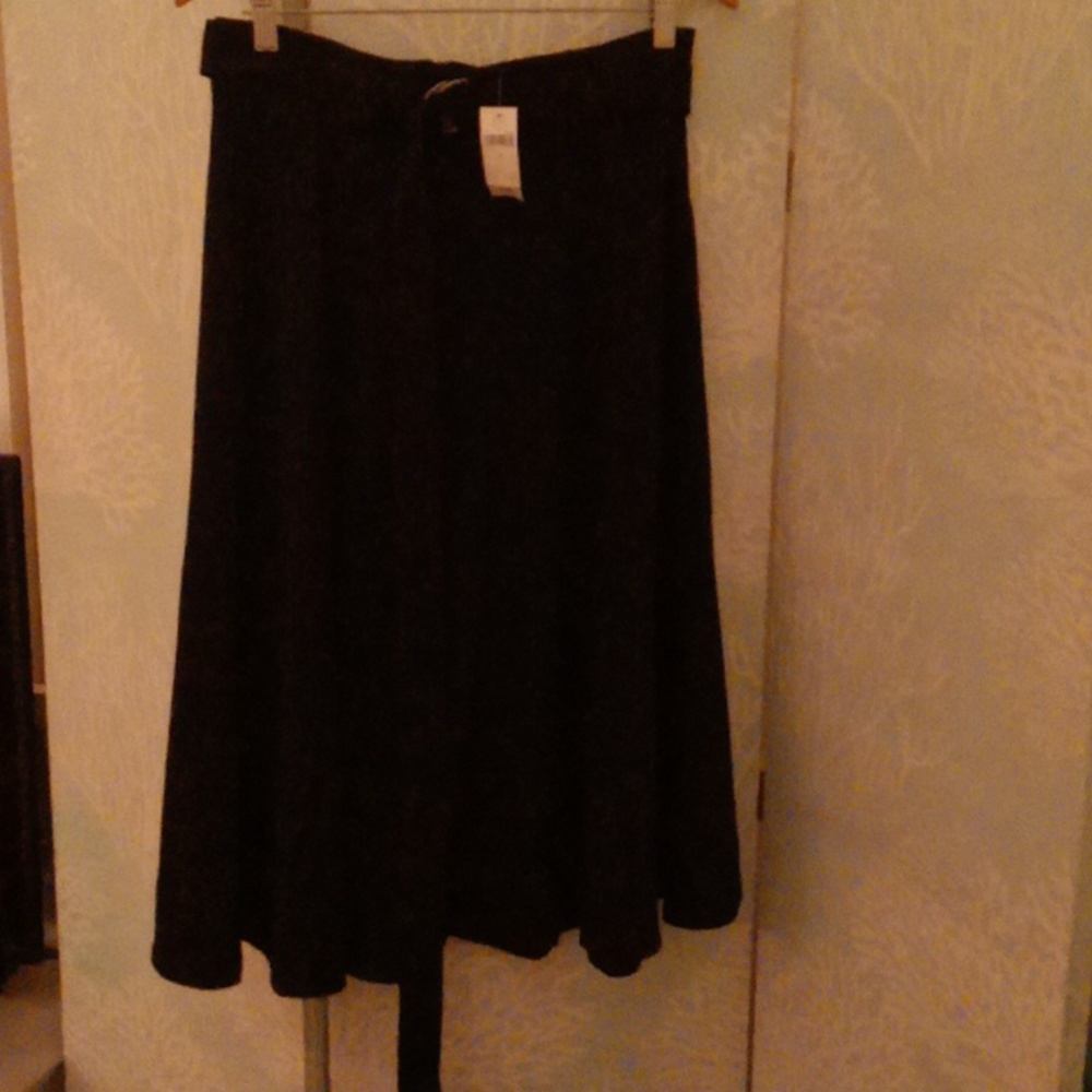 Ladies Skirt